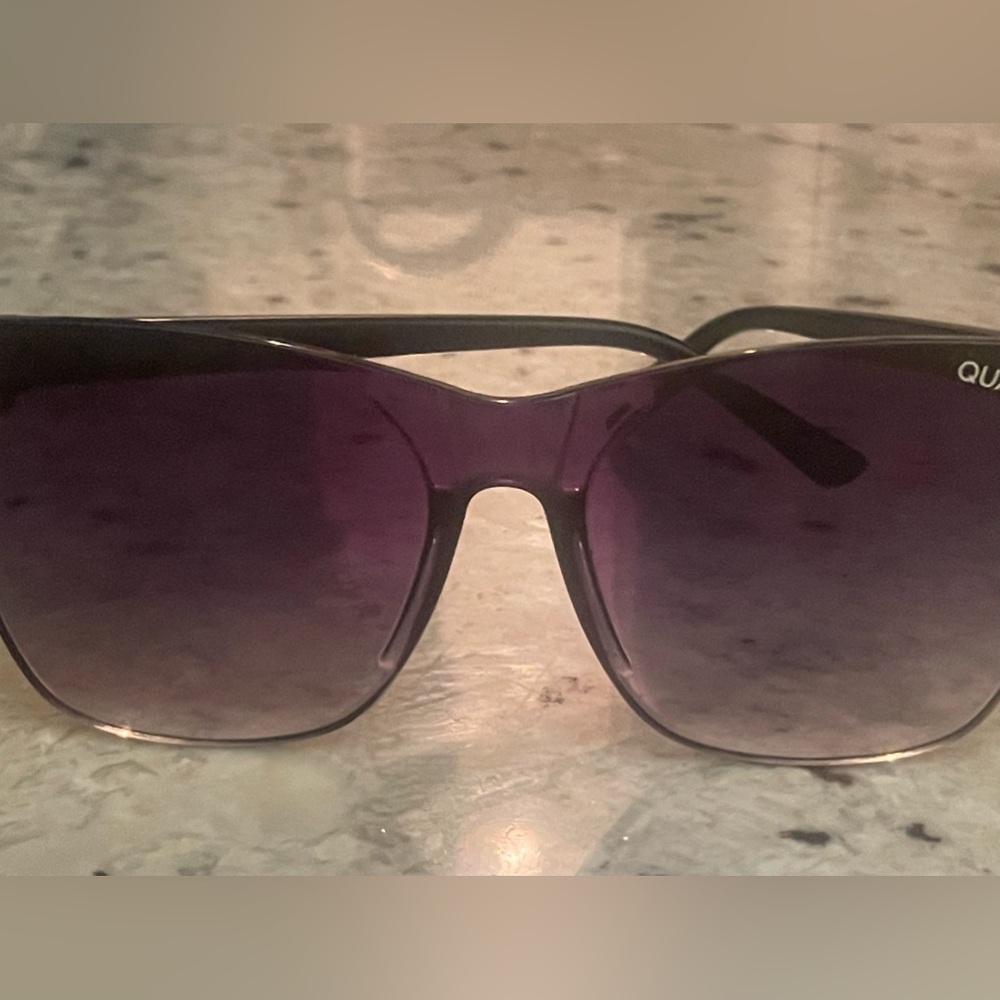 Quay black to clear ombré frameless glasses; Come Thru